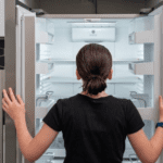 ¿Por qué mi refrigerador arranca y se apaga?
